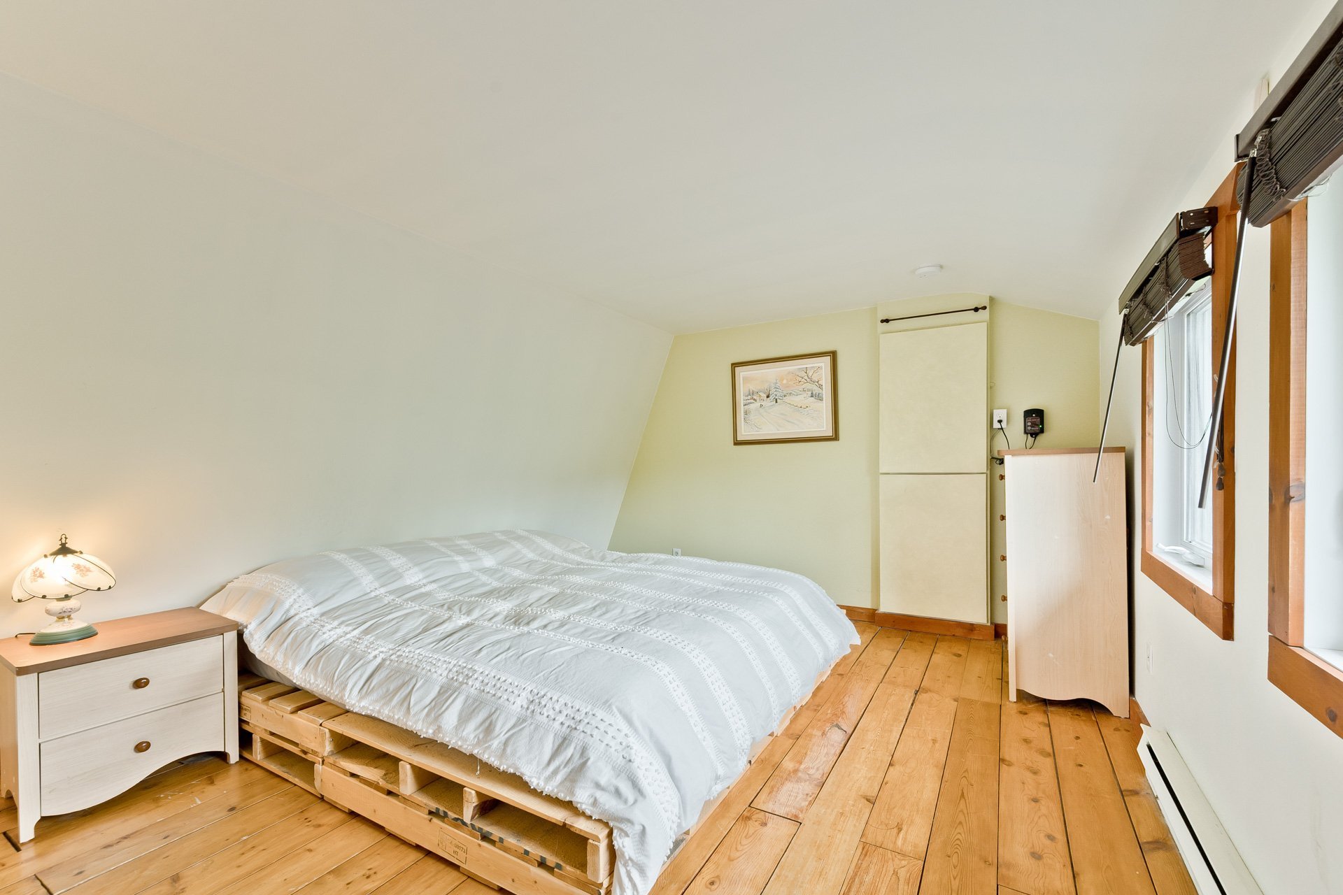 Photo - Primary bedroom