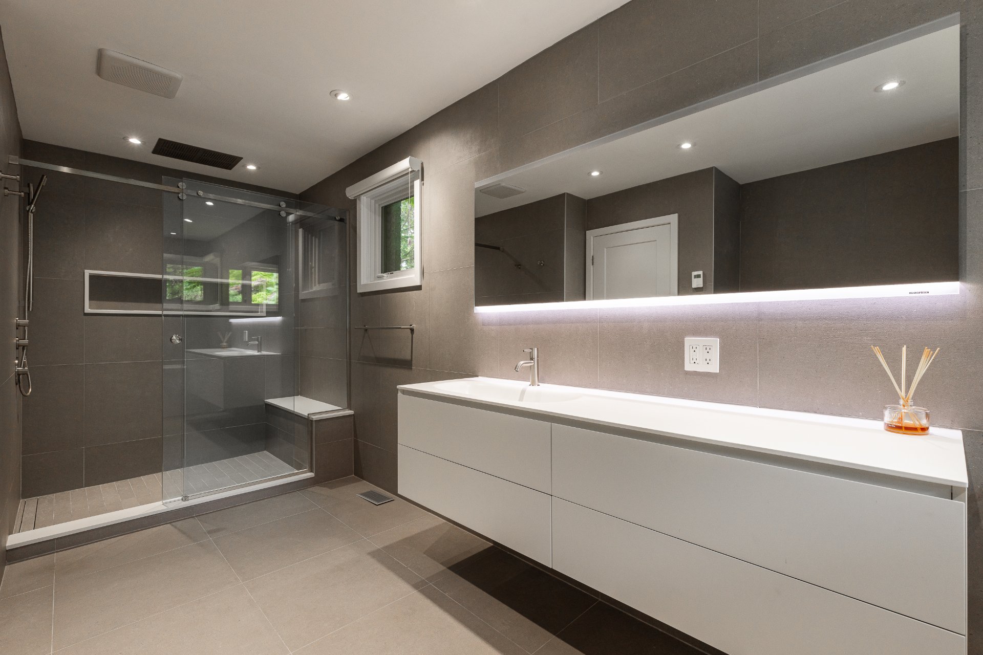 Salle de bains attenante à la CCP