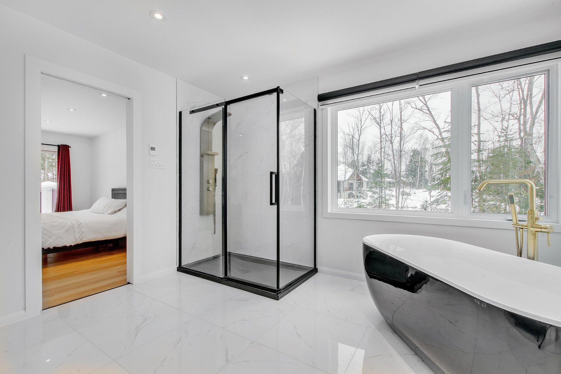 Salle de bains attenante à la CCP