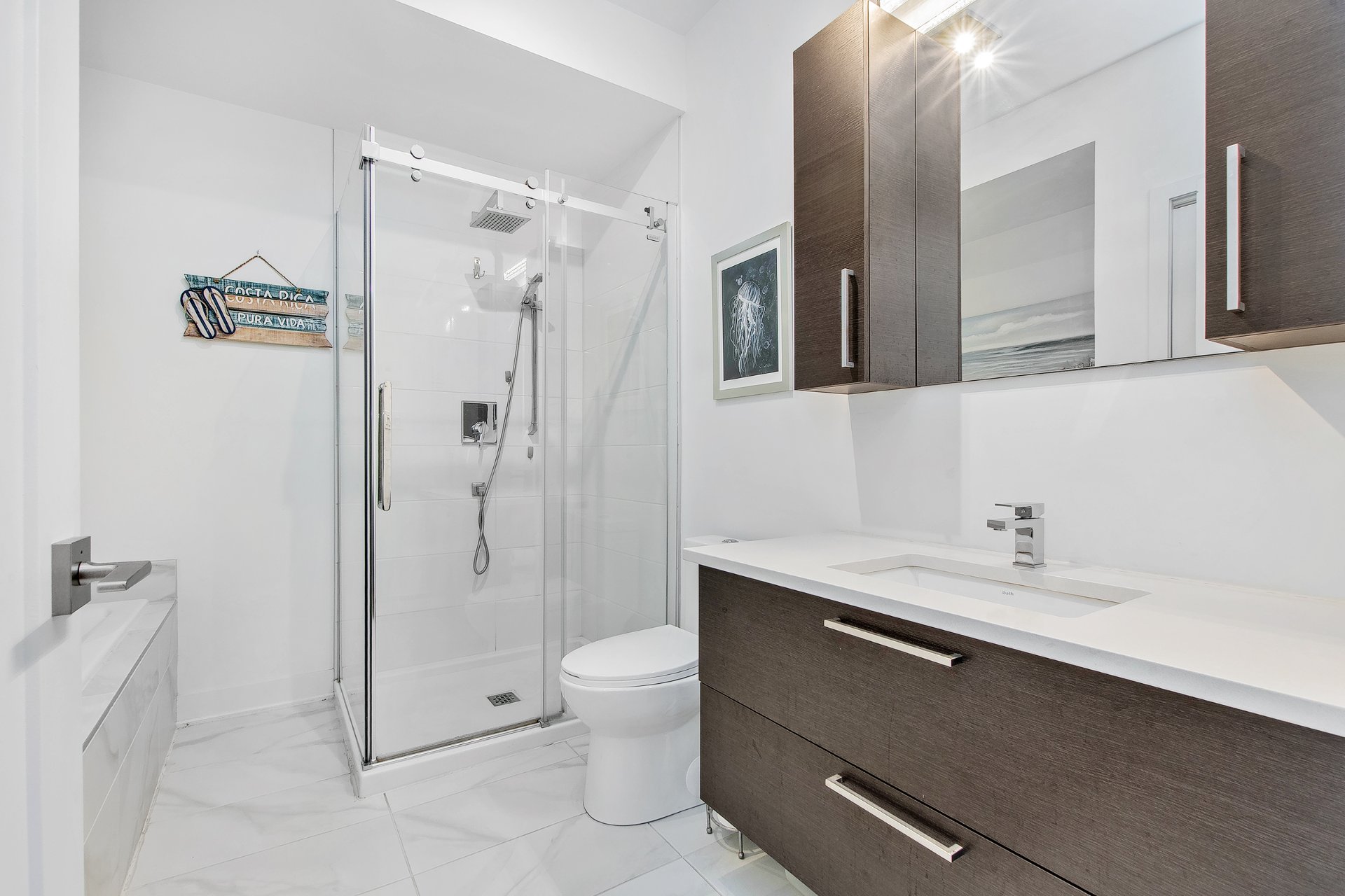 Salle de bains attenante à la CCP