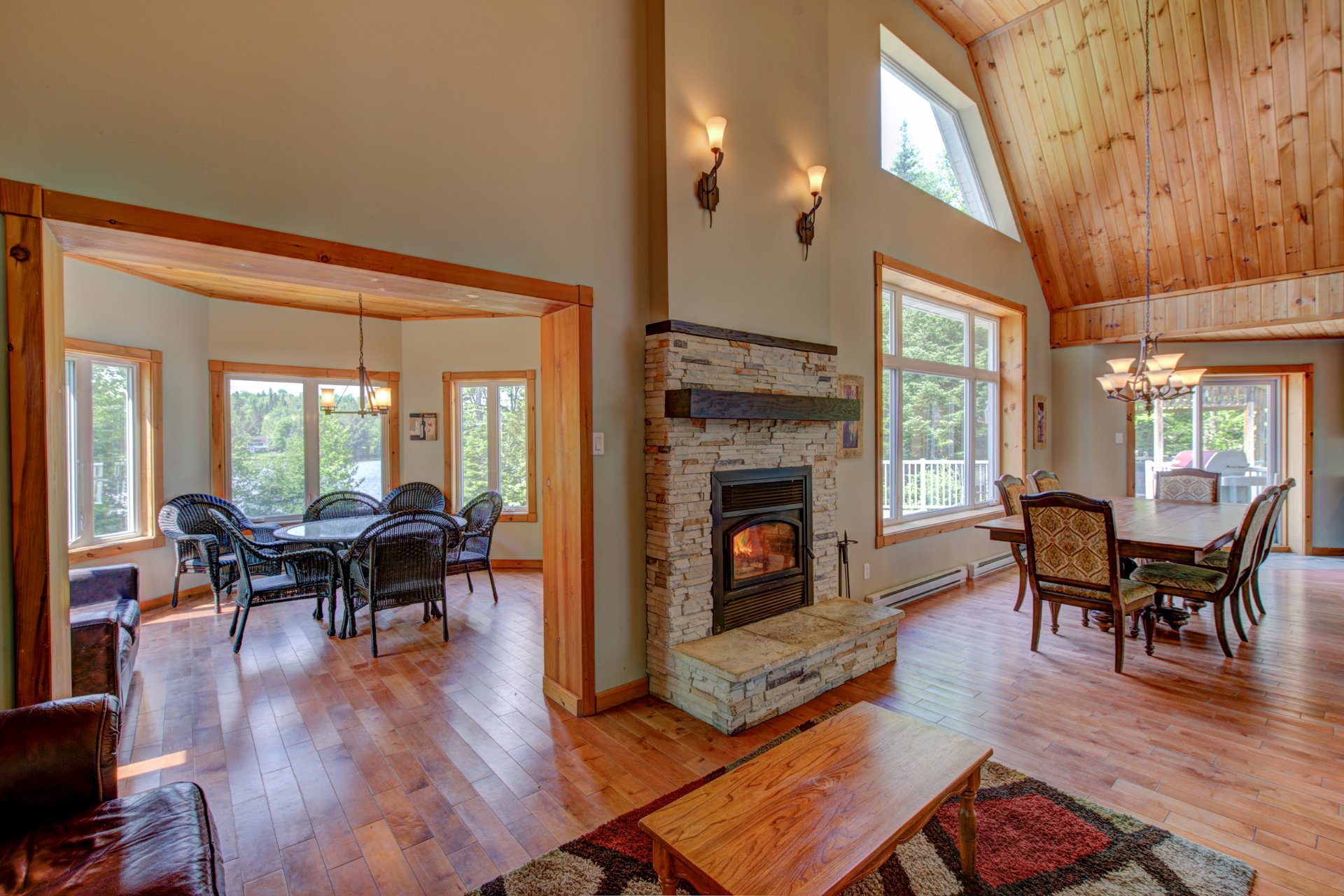 Photo - Overall View