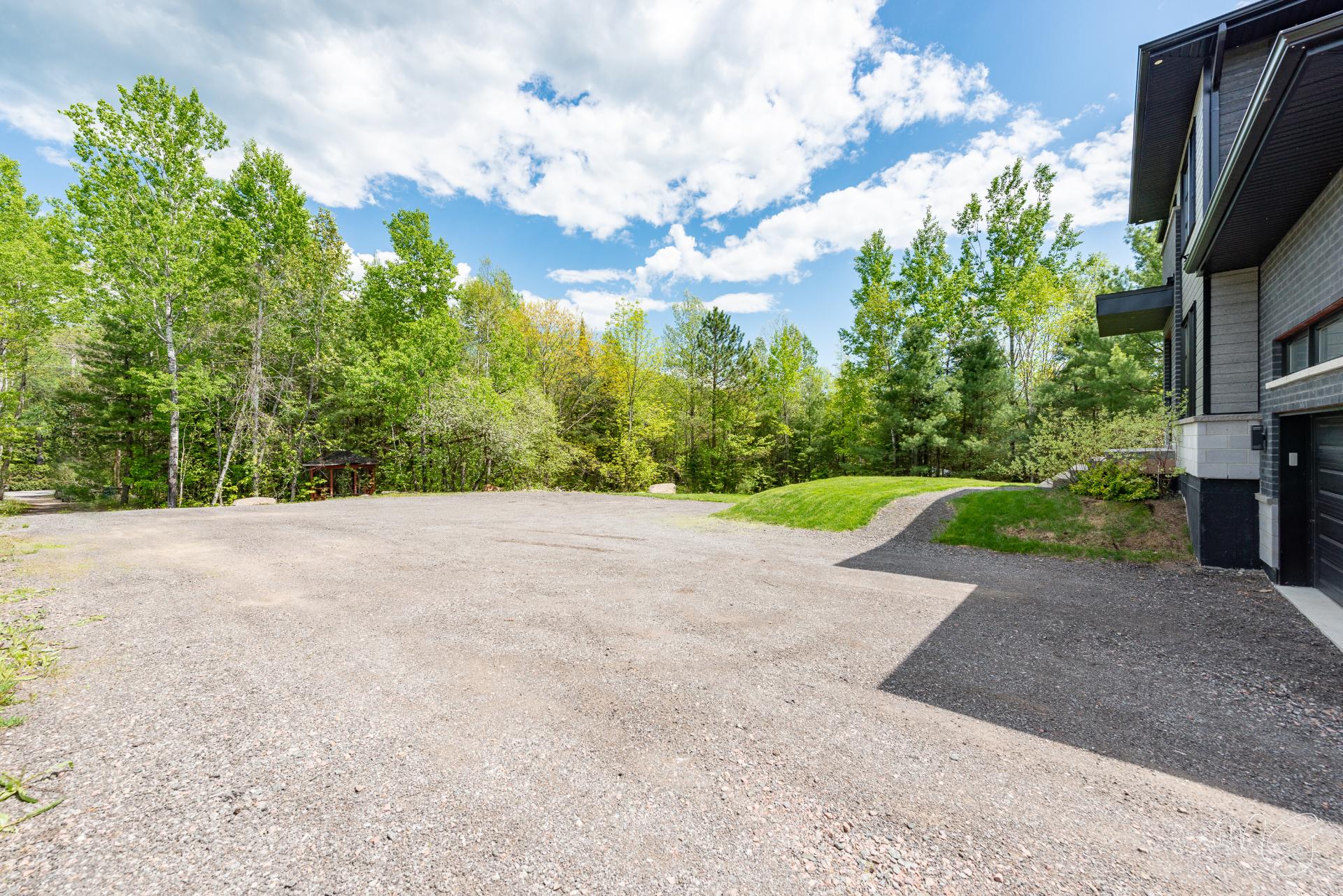 Photo - Stationnement