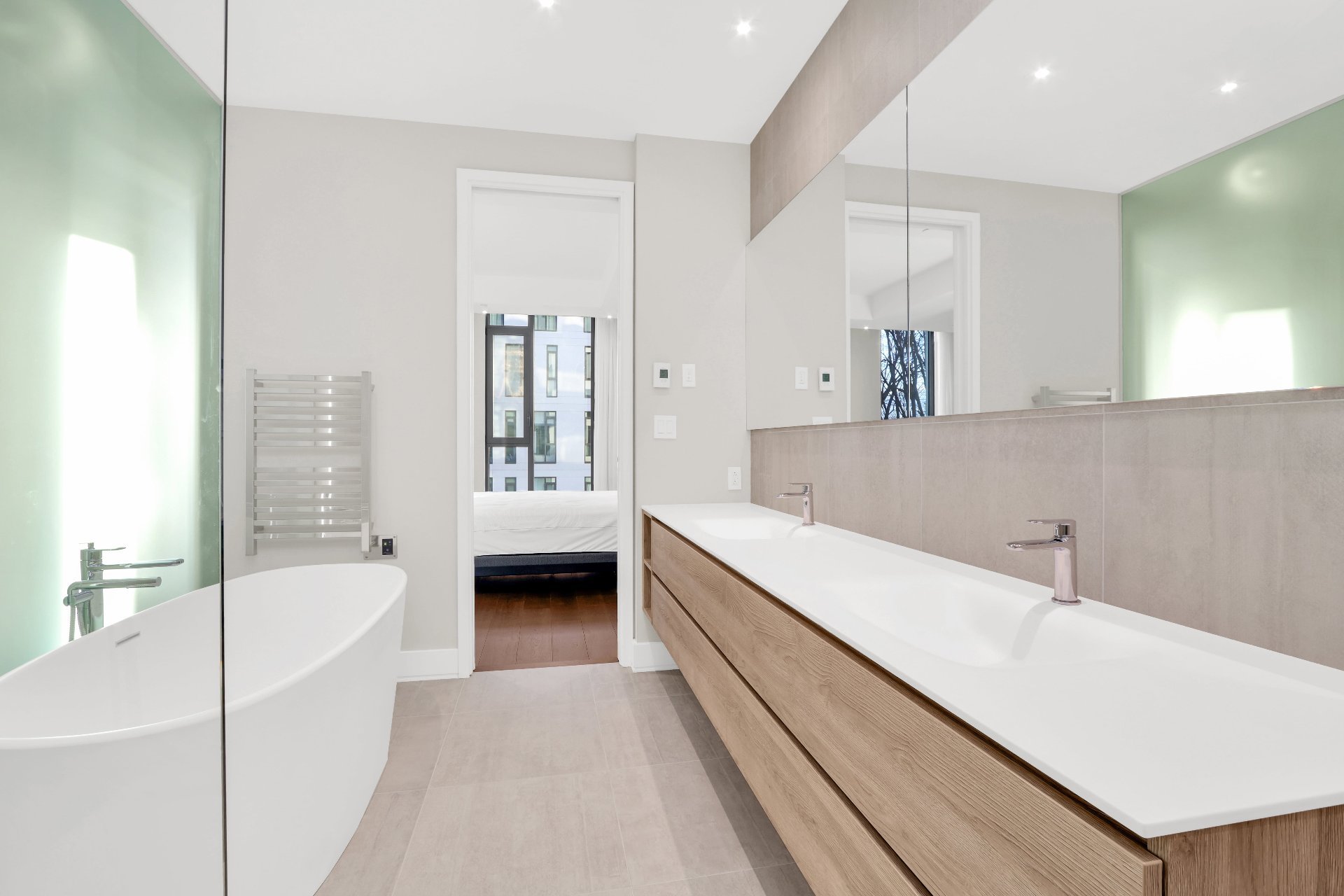 Photo - Salle de bains attenante à la CCP