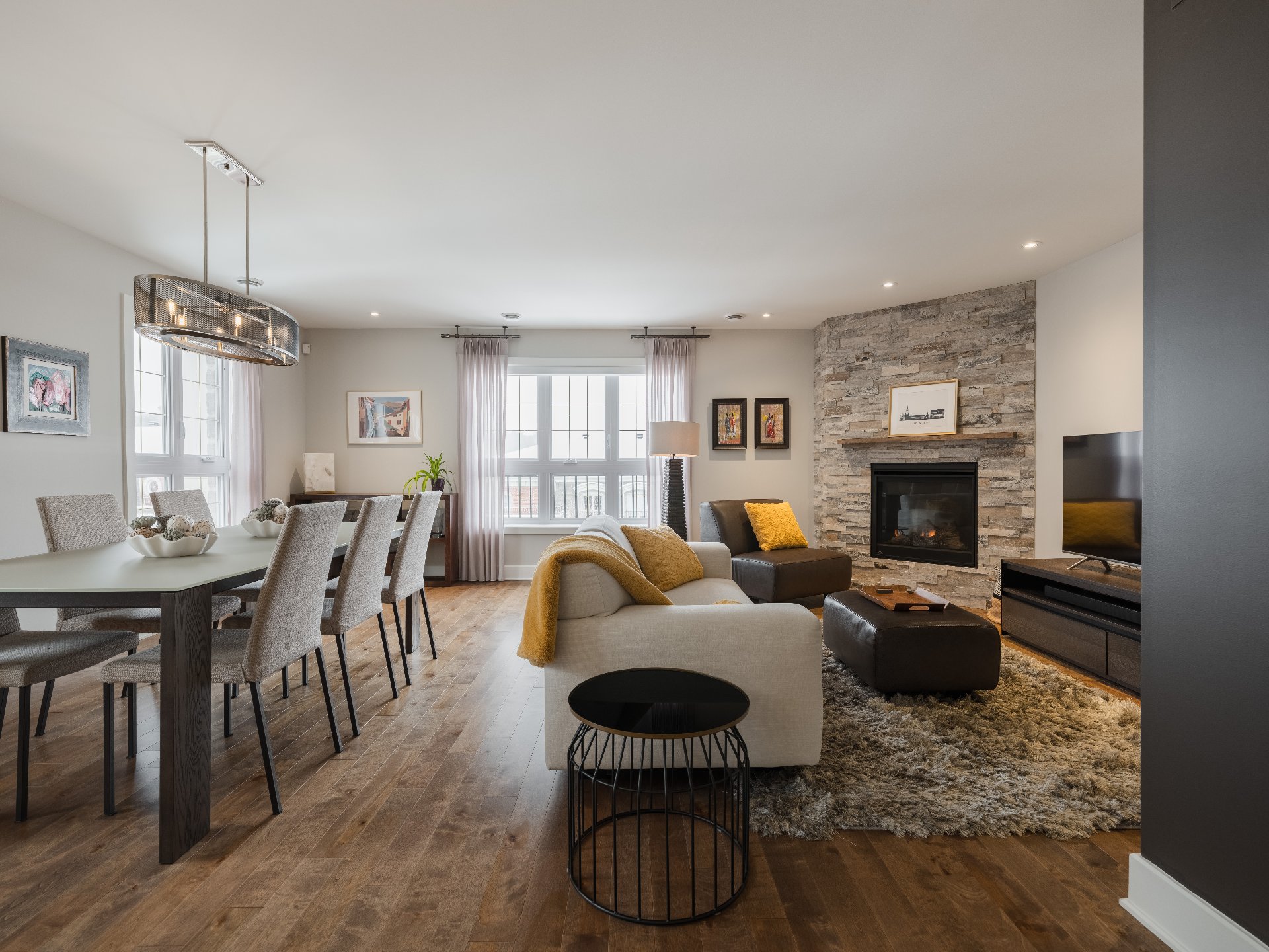 Photo - Overall View