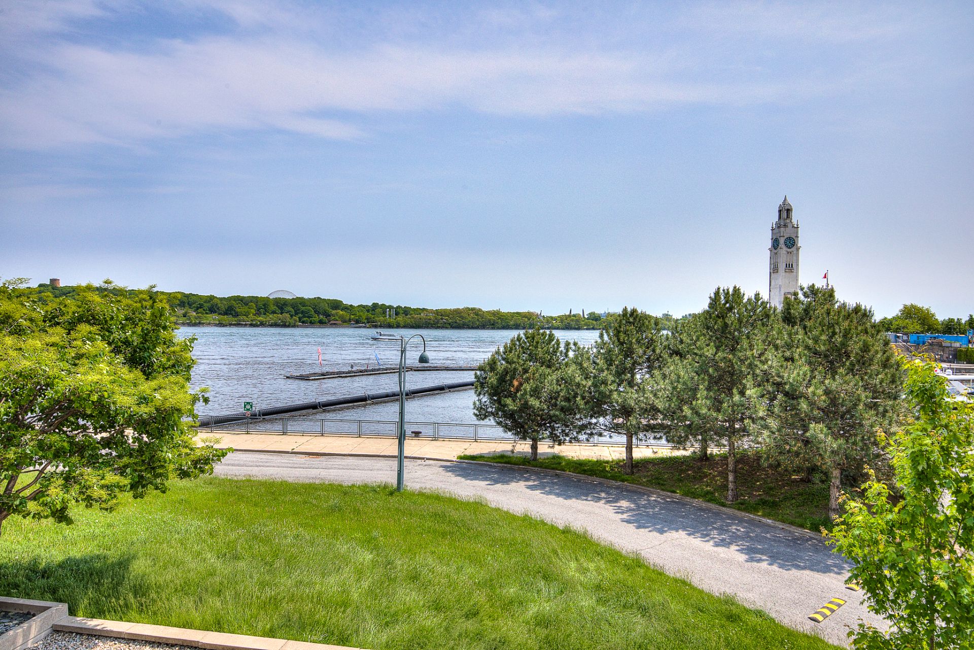 Accès au plan d'eau