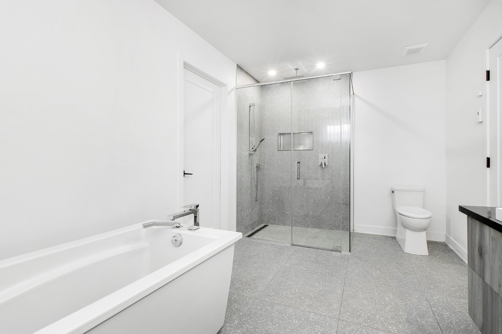 Salle de bains attenante à la CCP