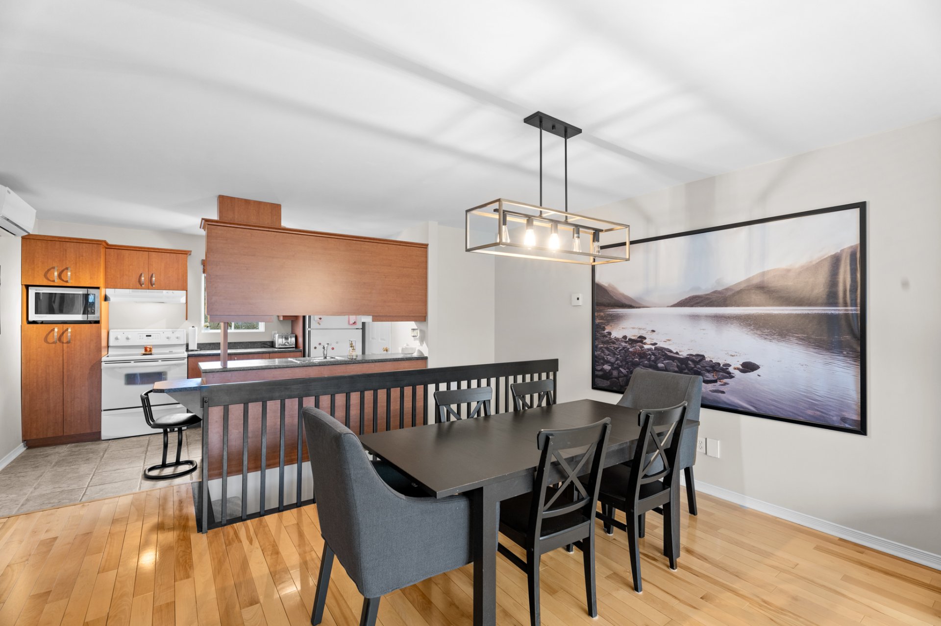 Photo - Salle à manger