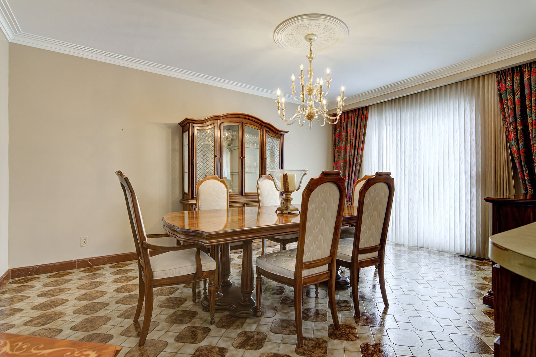 Photo - Dining room