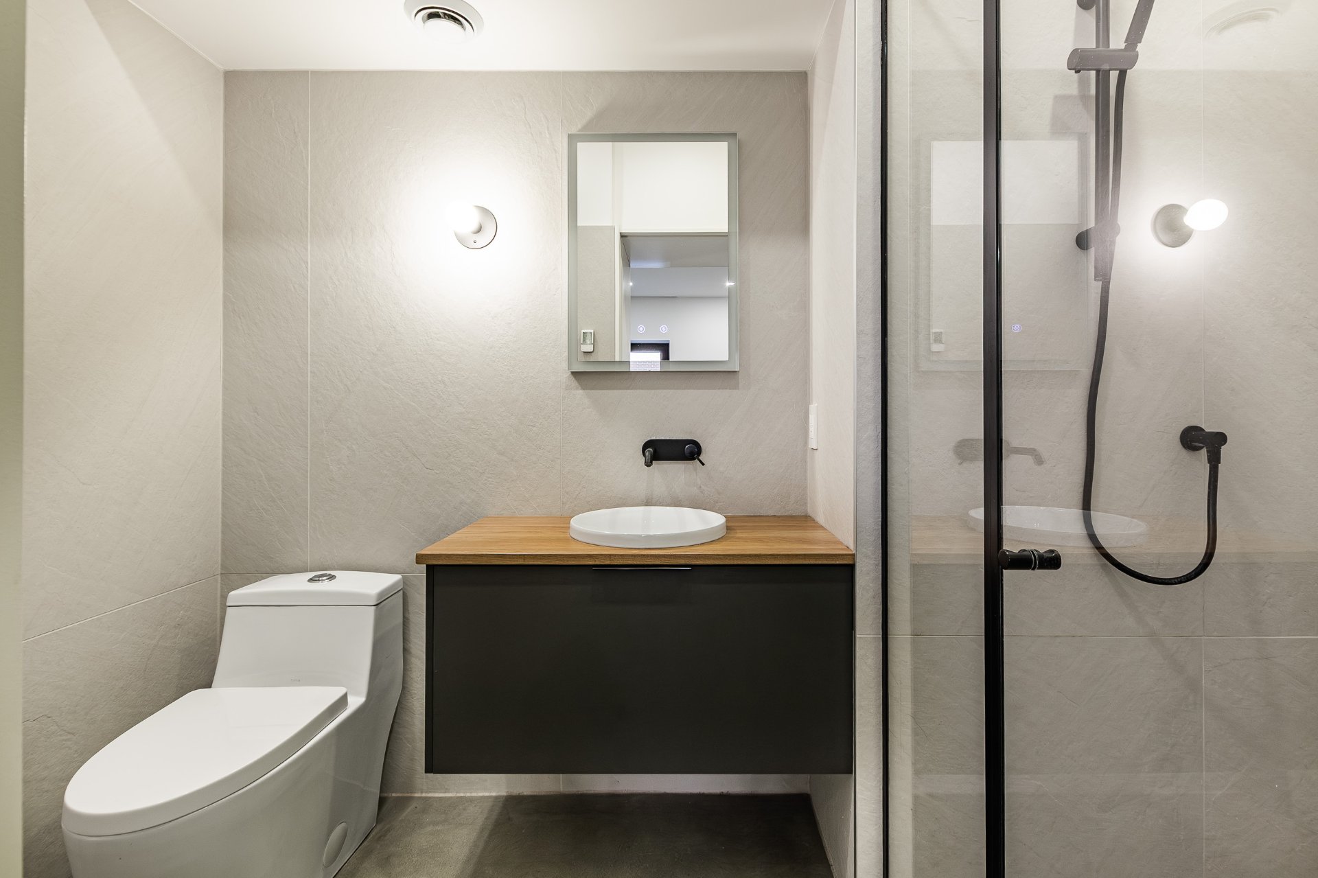 Salle de bains attenante à la CCP