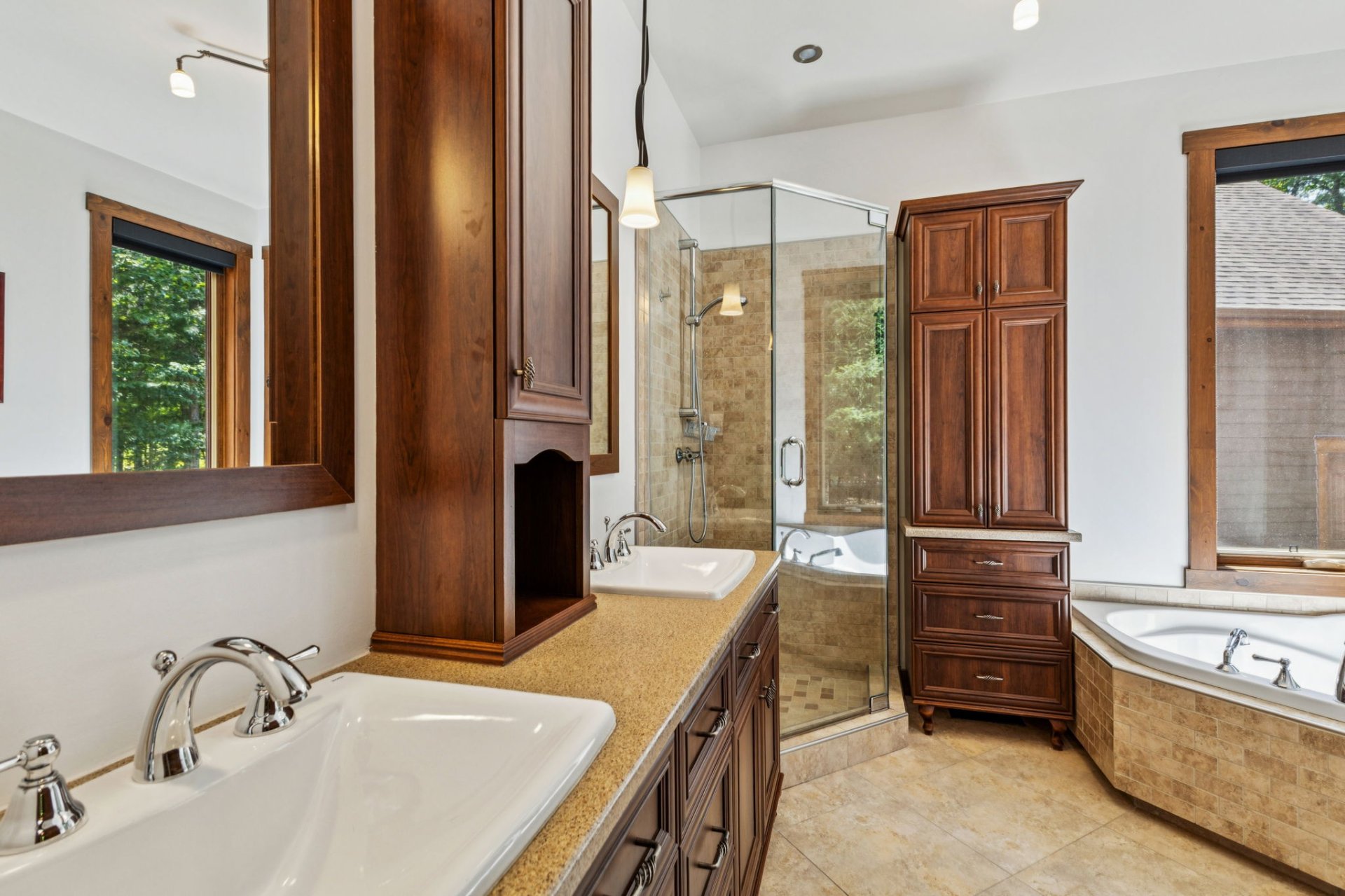 Salle de bains attenante à la CCP