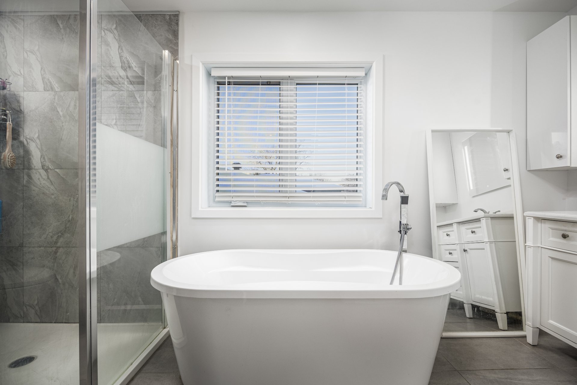 Photo - Salle de bains attenante à la CCP