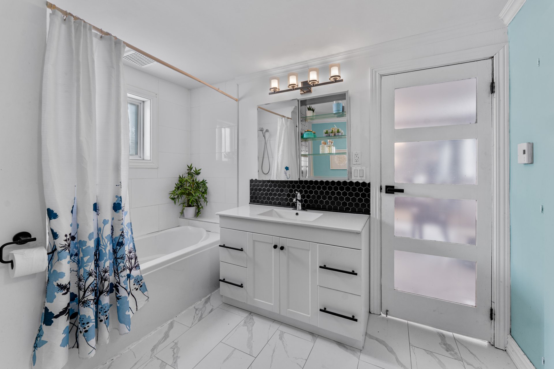 Salle de bains attenante à la CCP