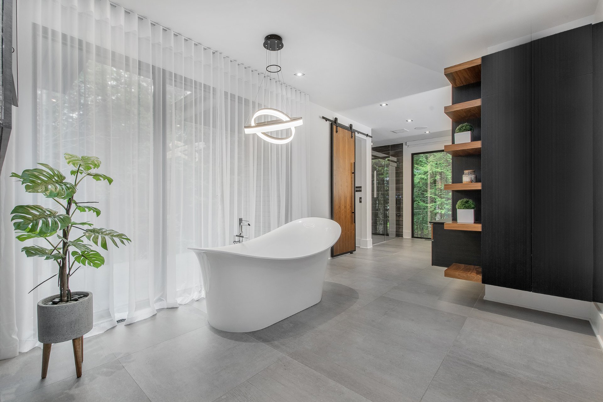 Salle de bains attenante à la CCP