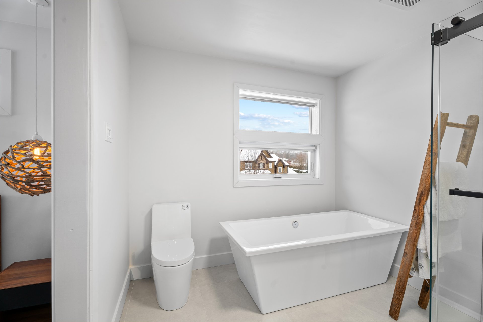 Photo - Salle de bains attenante à la CCP