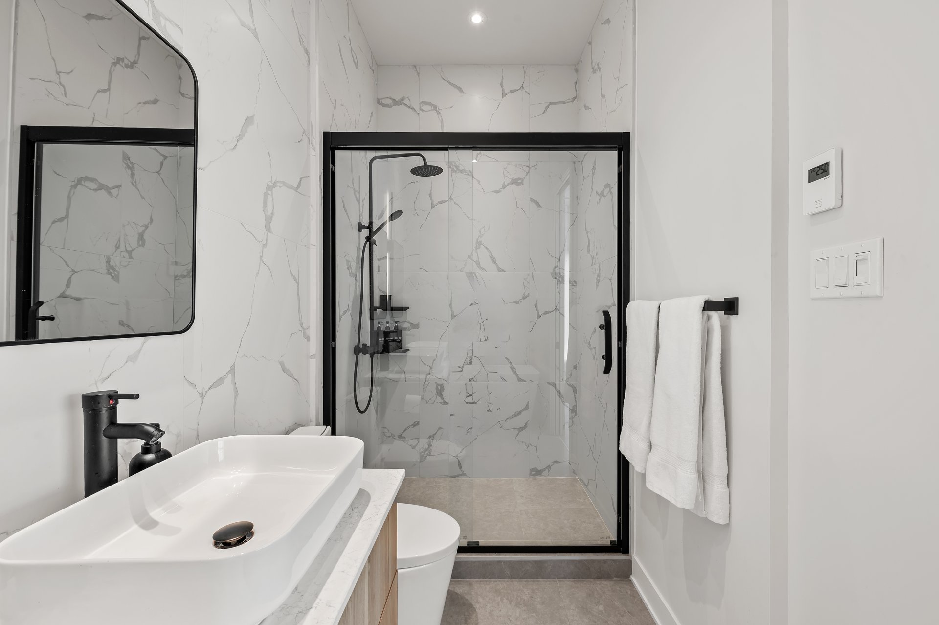 Photo - Salle de bains attenante à la CCP