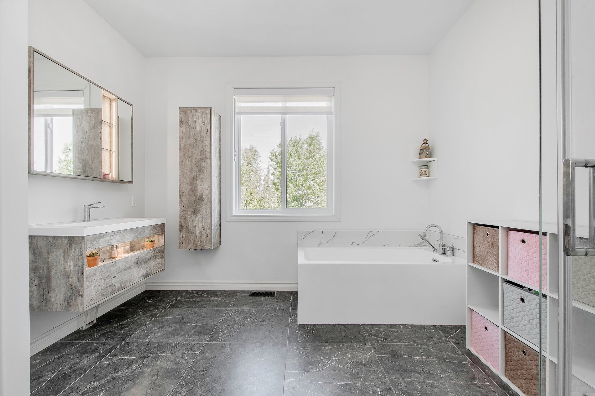 Salle de bains attenante à la CCP