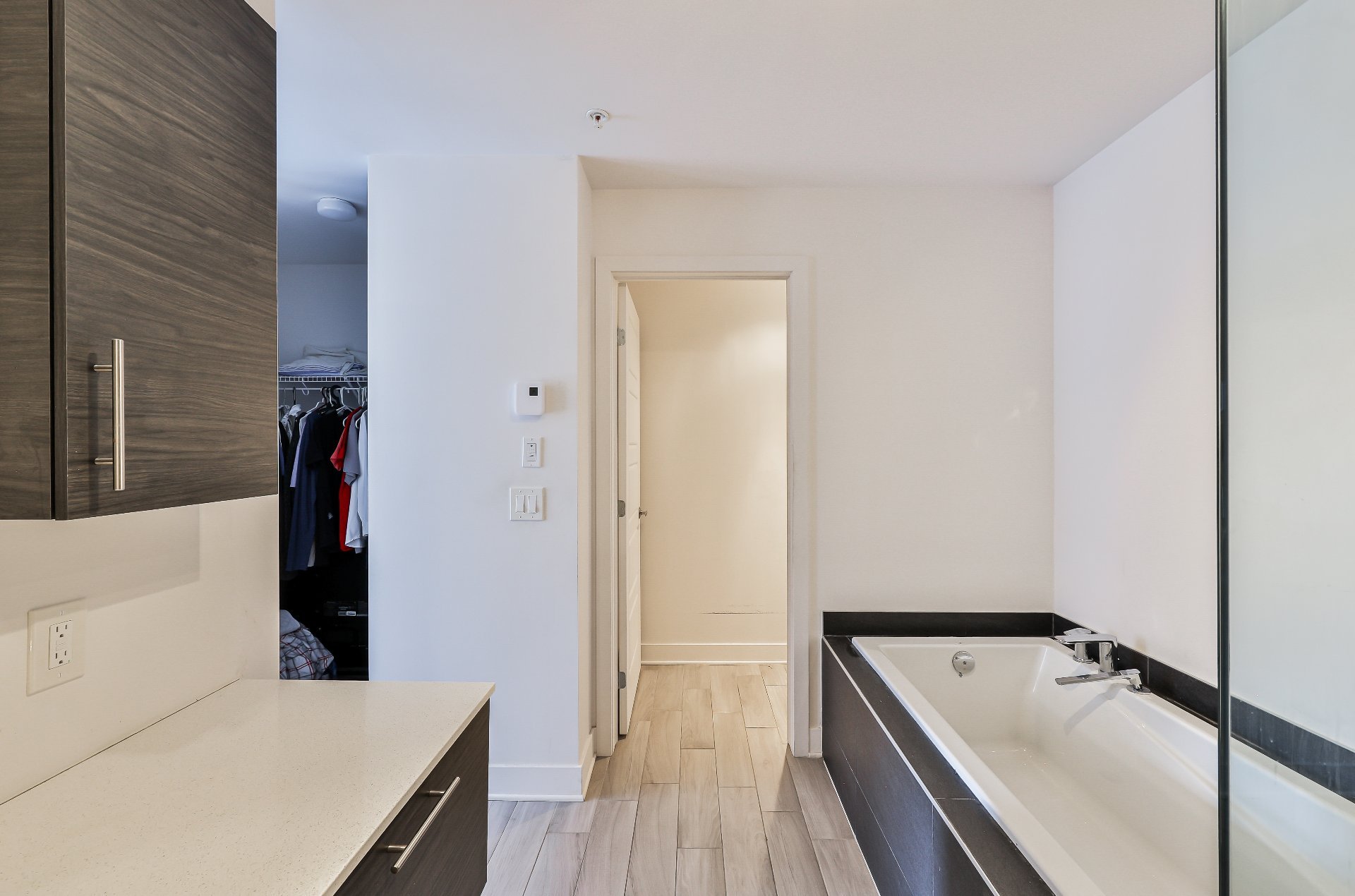 Photo - Salle de bains attenante à la CCP