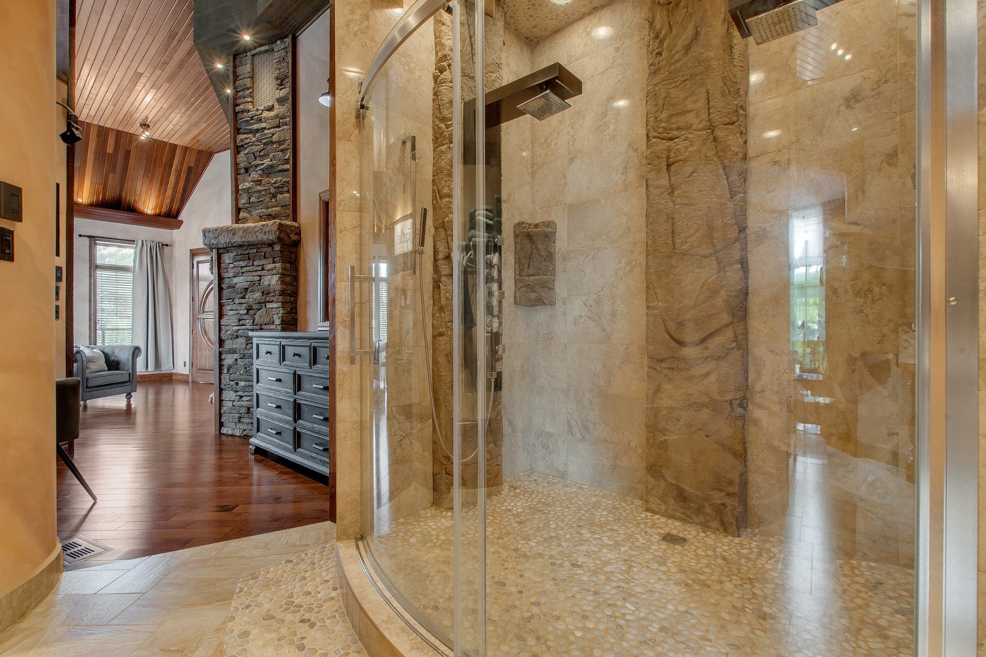 Salle de bains attenante à la CCP