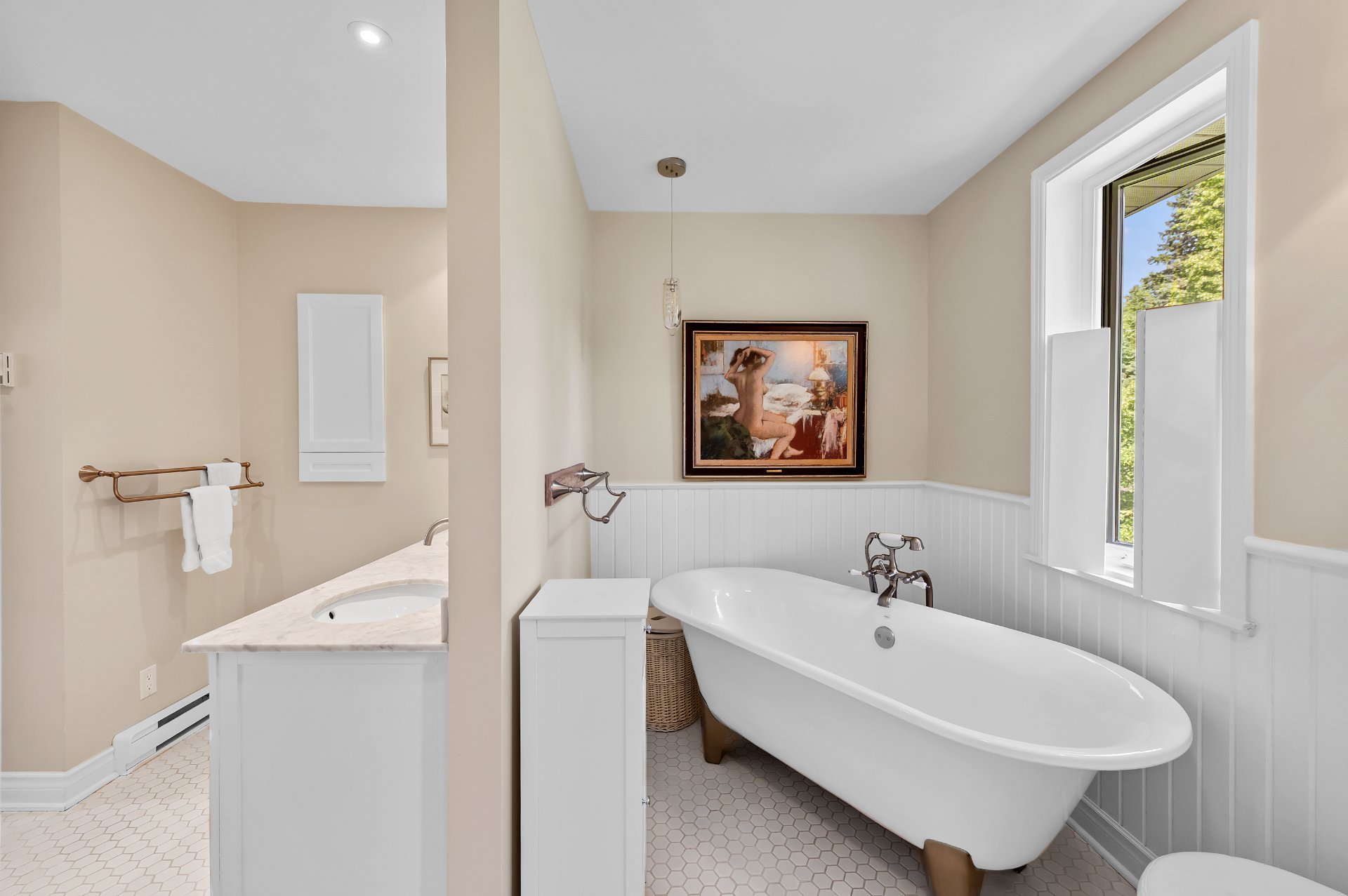 Photo - Salle de bains attenante à la CCP