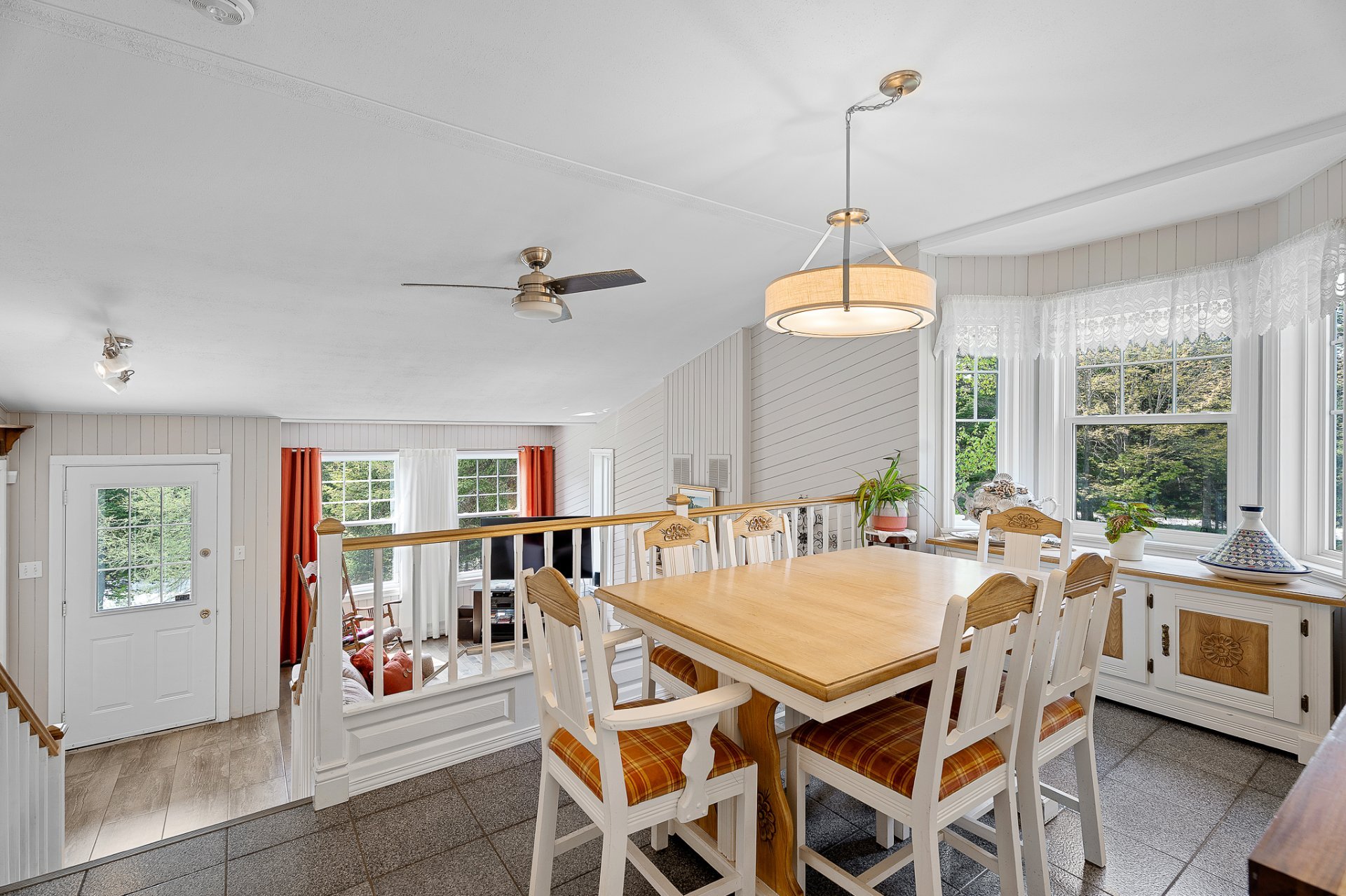 Photo - Salle à manger