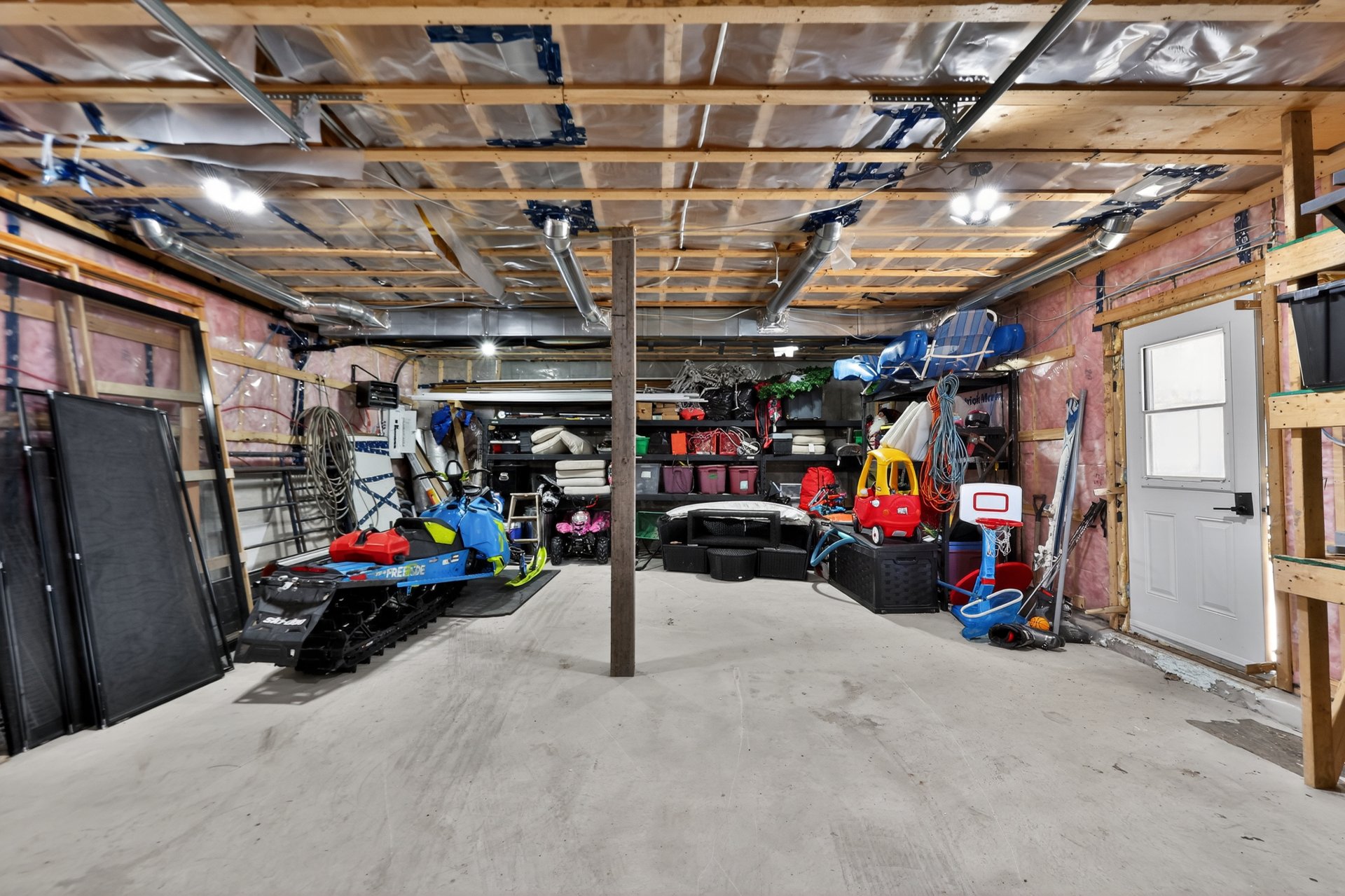 Photo - Garage