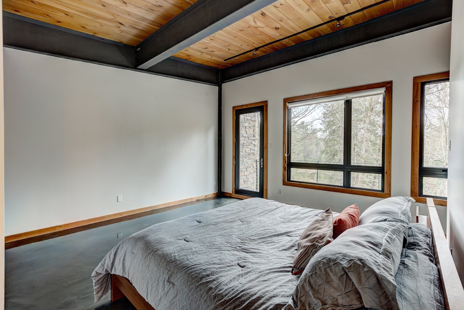 Photo - Primary bedroom