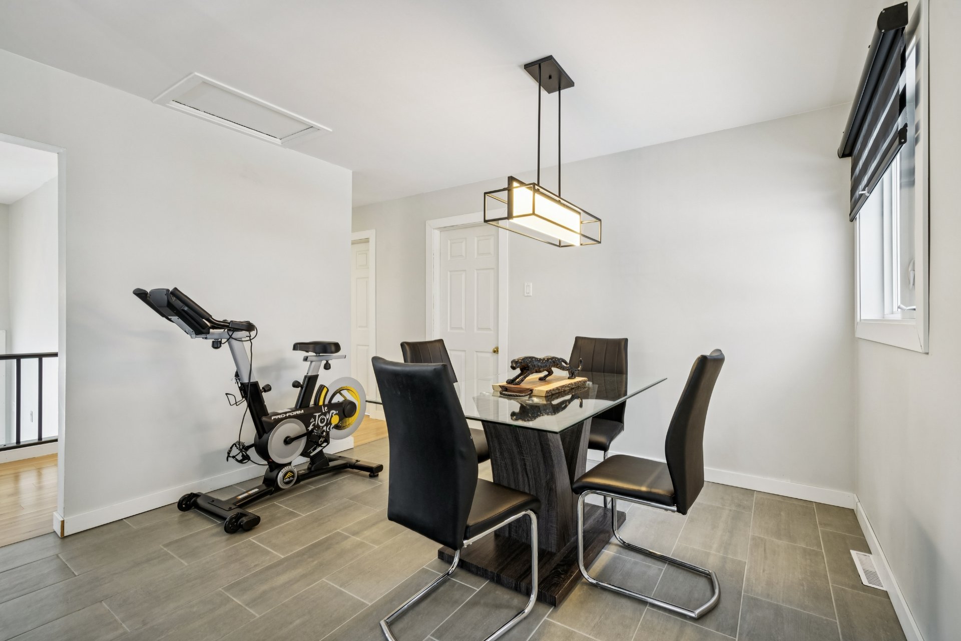 Photo - Salle à manger