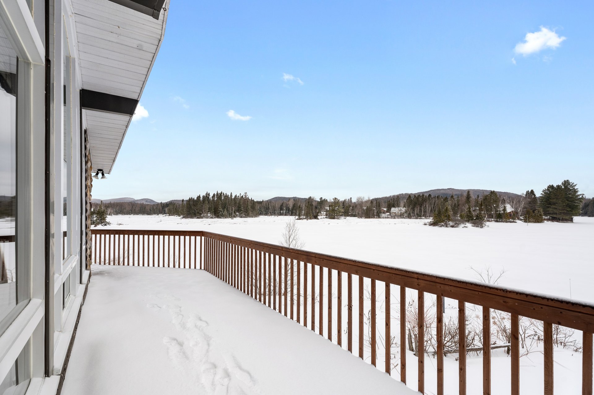 Photo - Vue sur l'eau