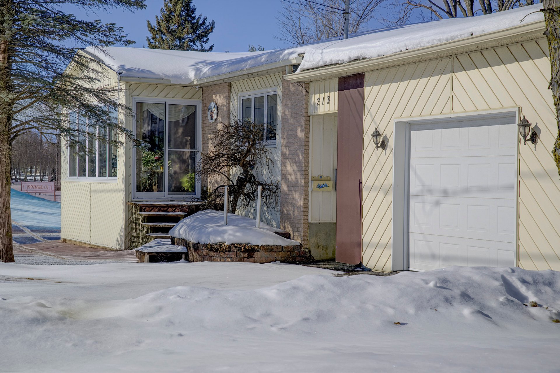 Photo - Exterior entrance