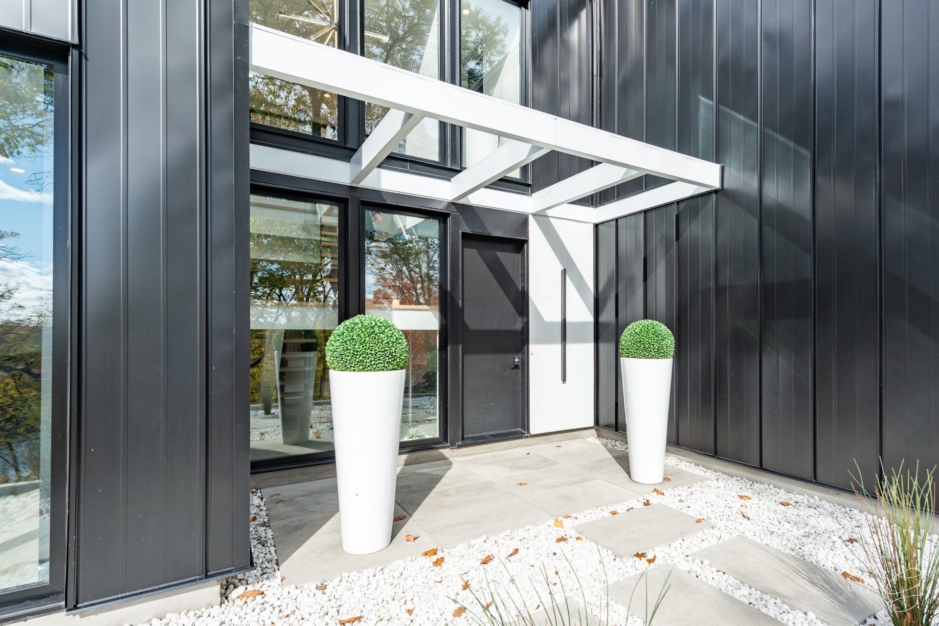 Photo - Exterior entrance