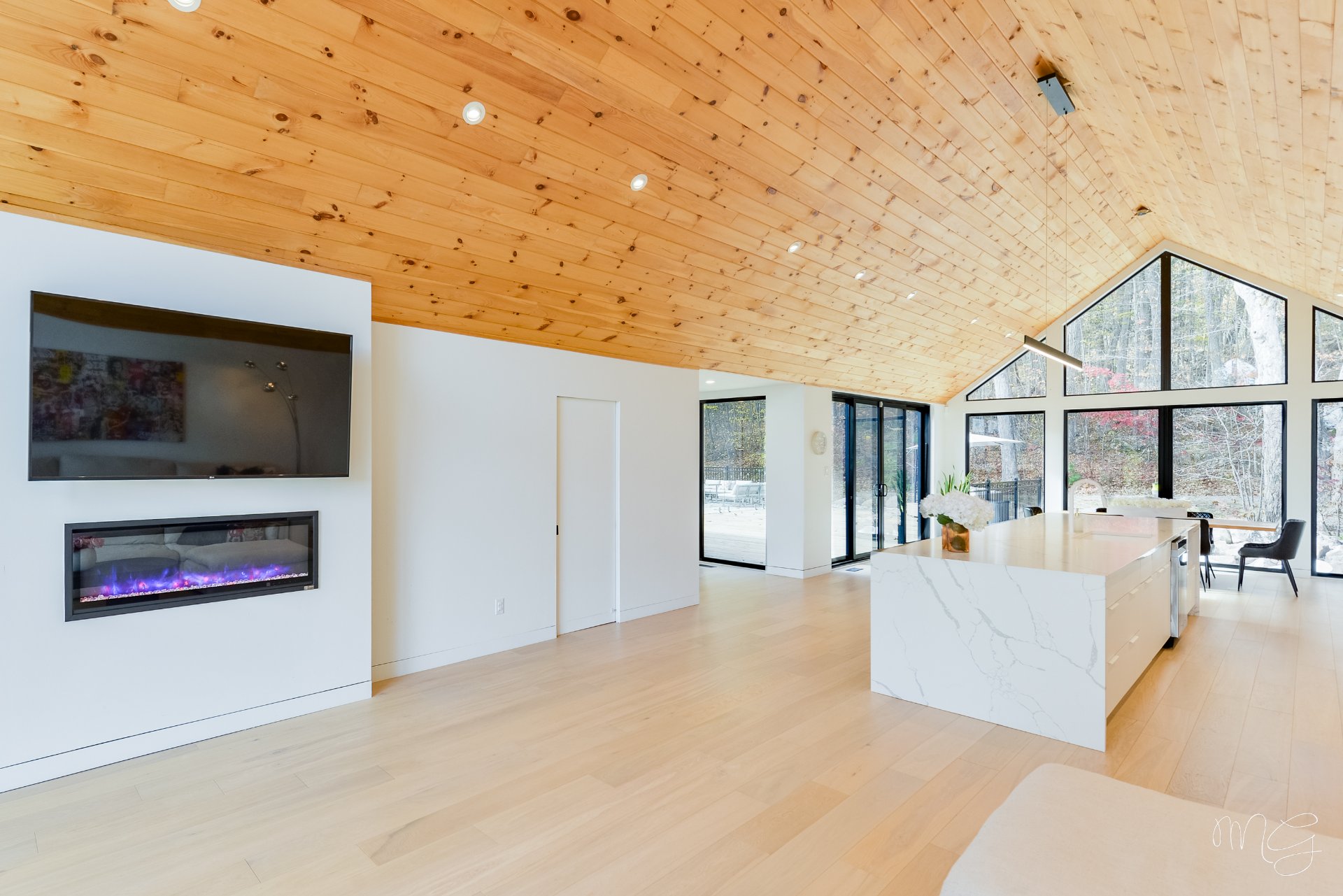 Photo - Overall View