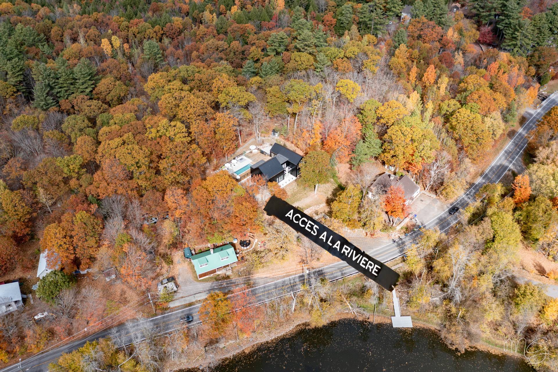 Photo - Access to a body of water