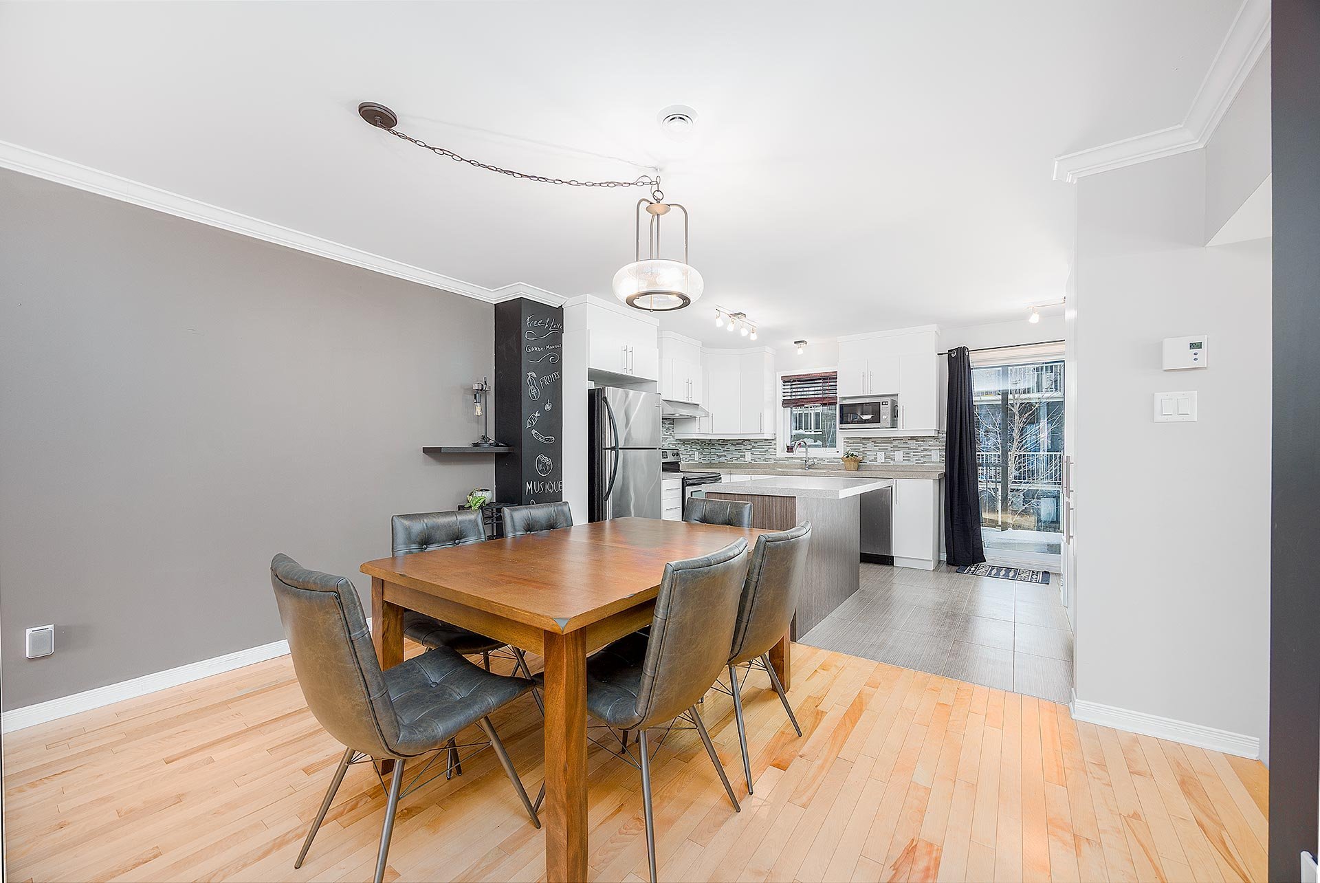 Photo - Salle à manger