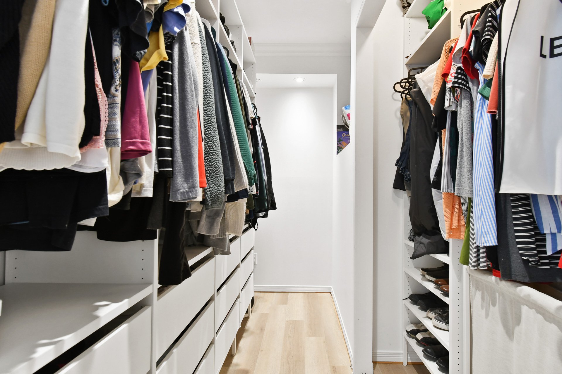 Walk-in closet