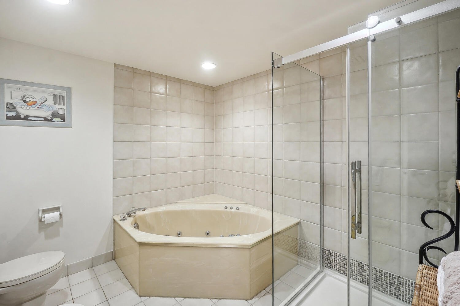 Photo - Salle de bains attenante à la CCP