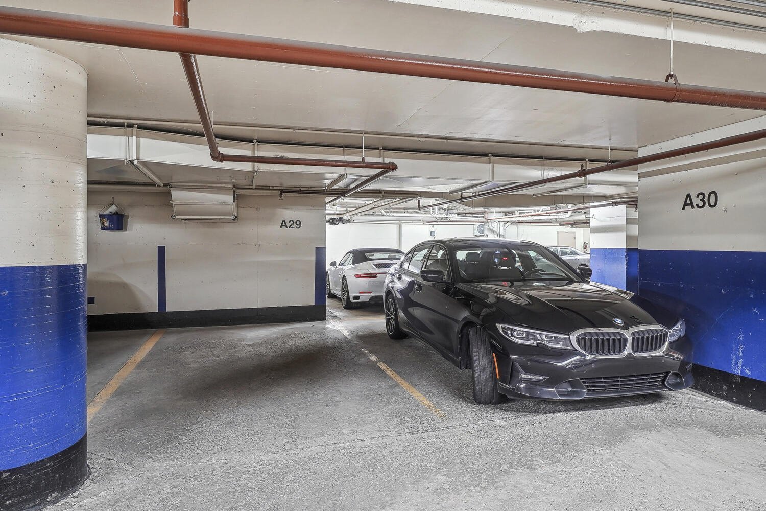 Photo - Stationnement