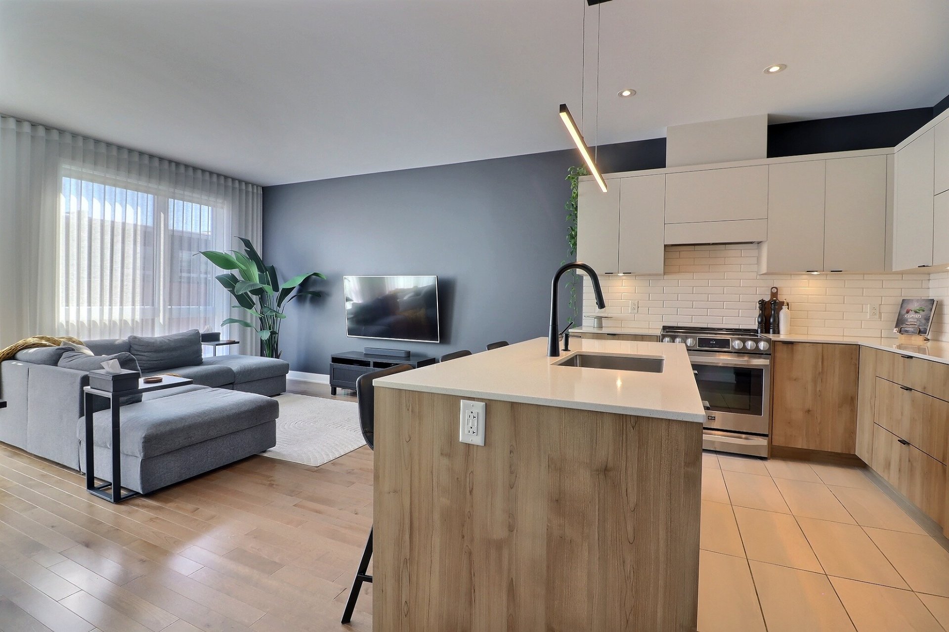 Photo - Overall View