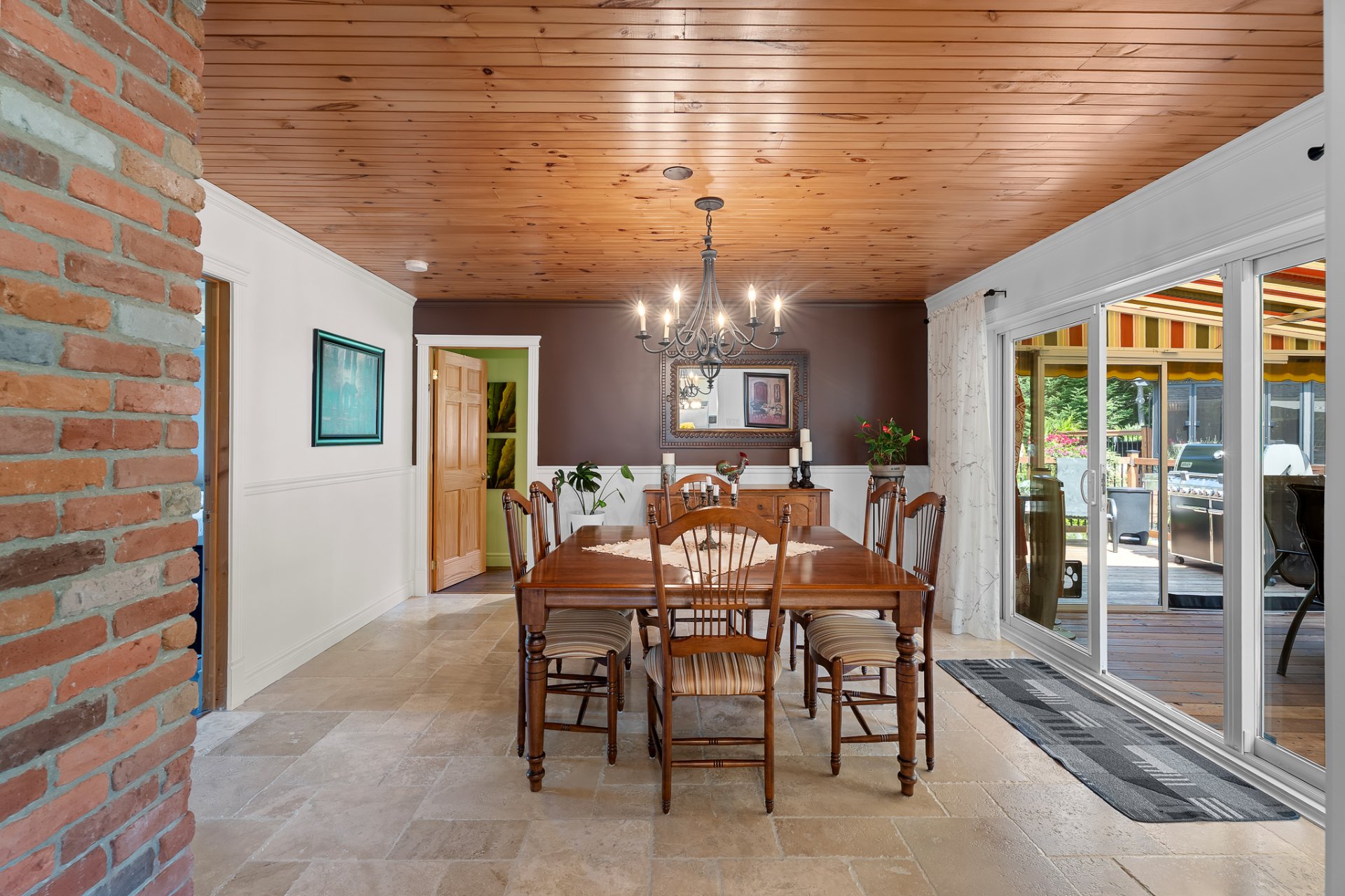 Photo - Salle à manger