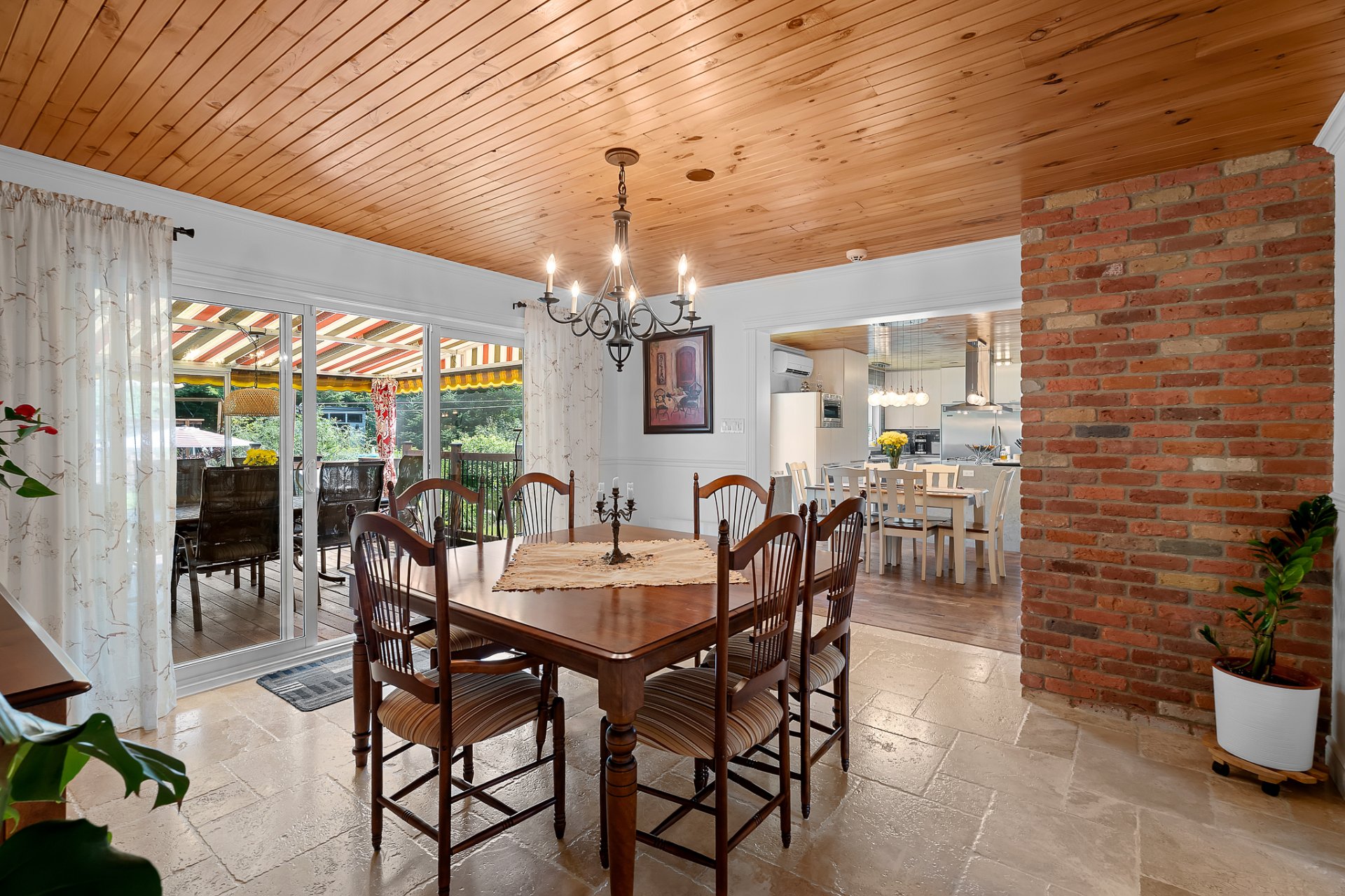 Photo - Salle à manger