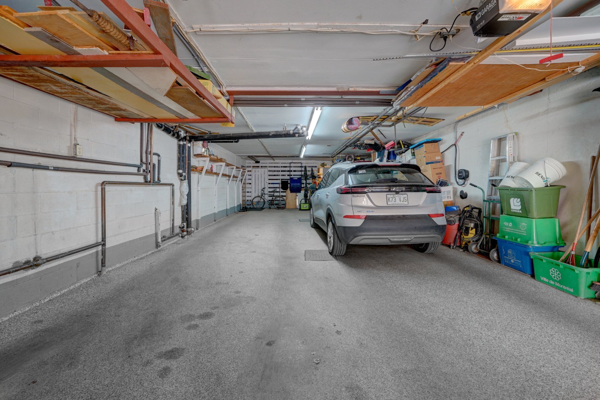 Photo - Garage