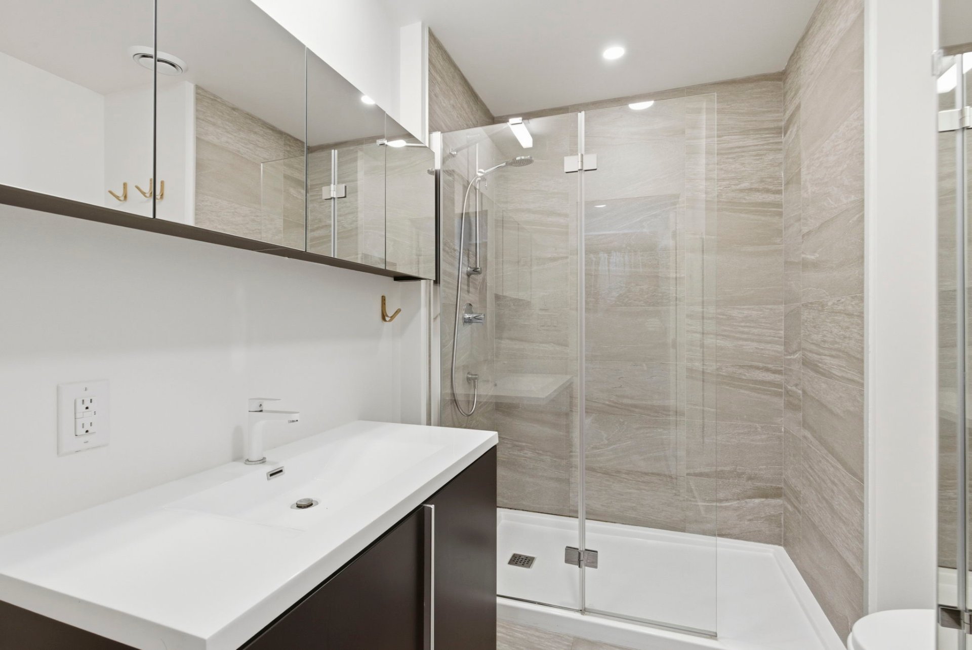 Salle de bains attenante à la CCP