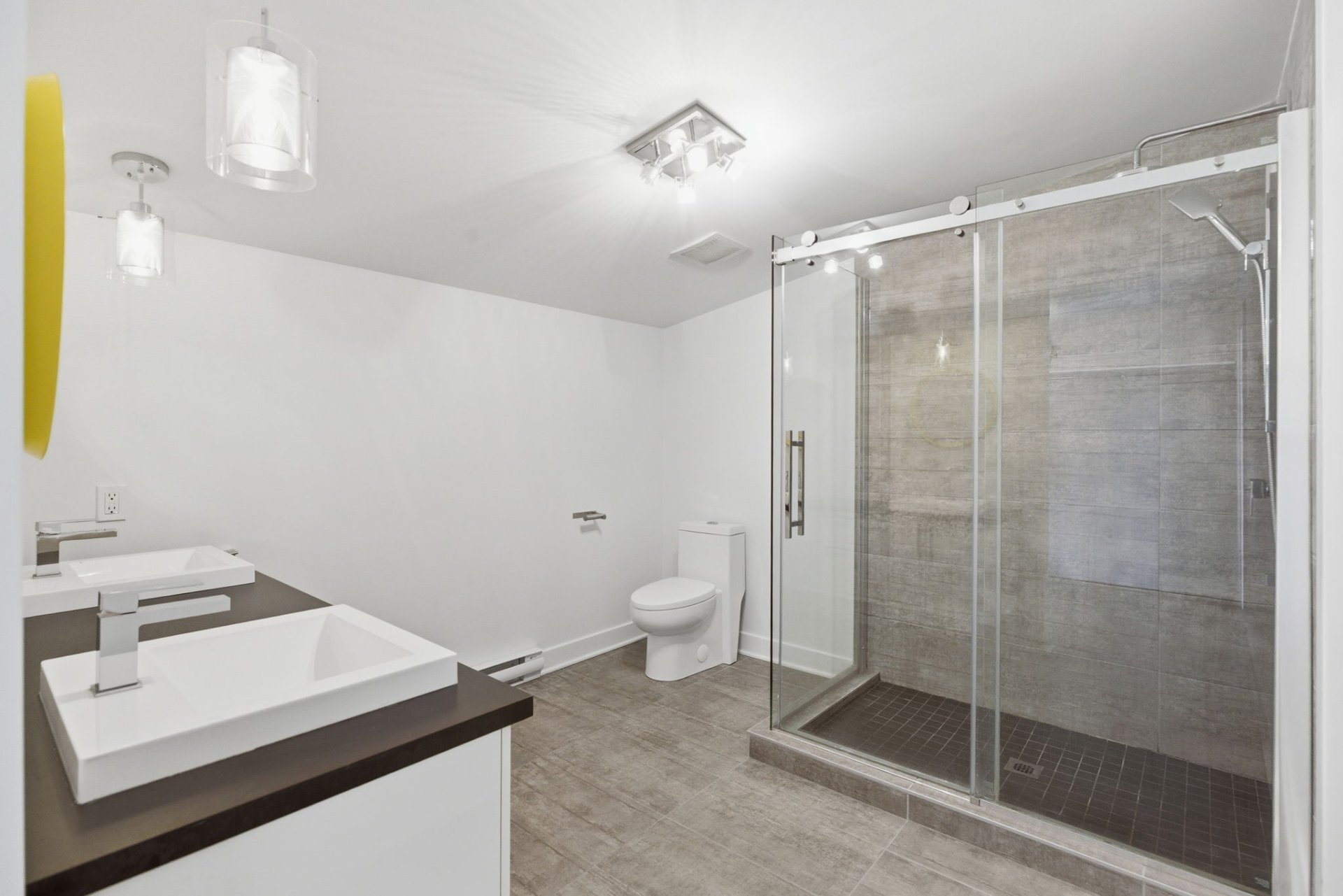 Salle de bains attenante à la CCP