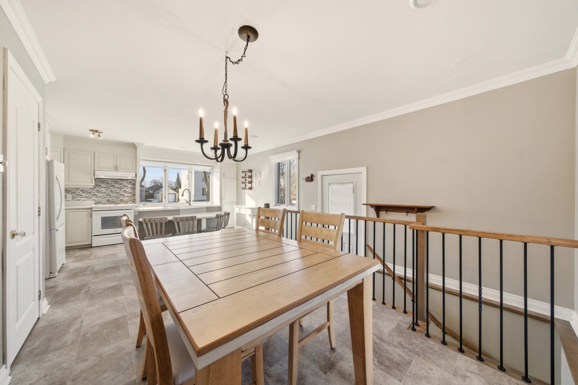 Photo - Salle à manger