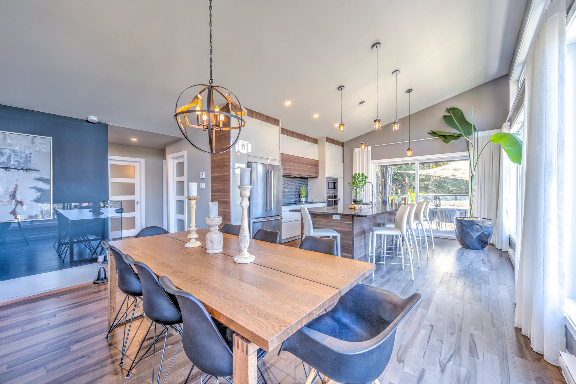 Photo - Overall View