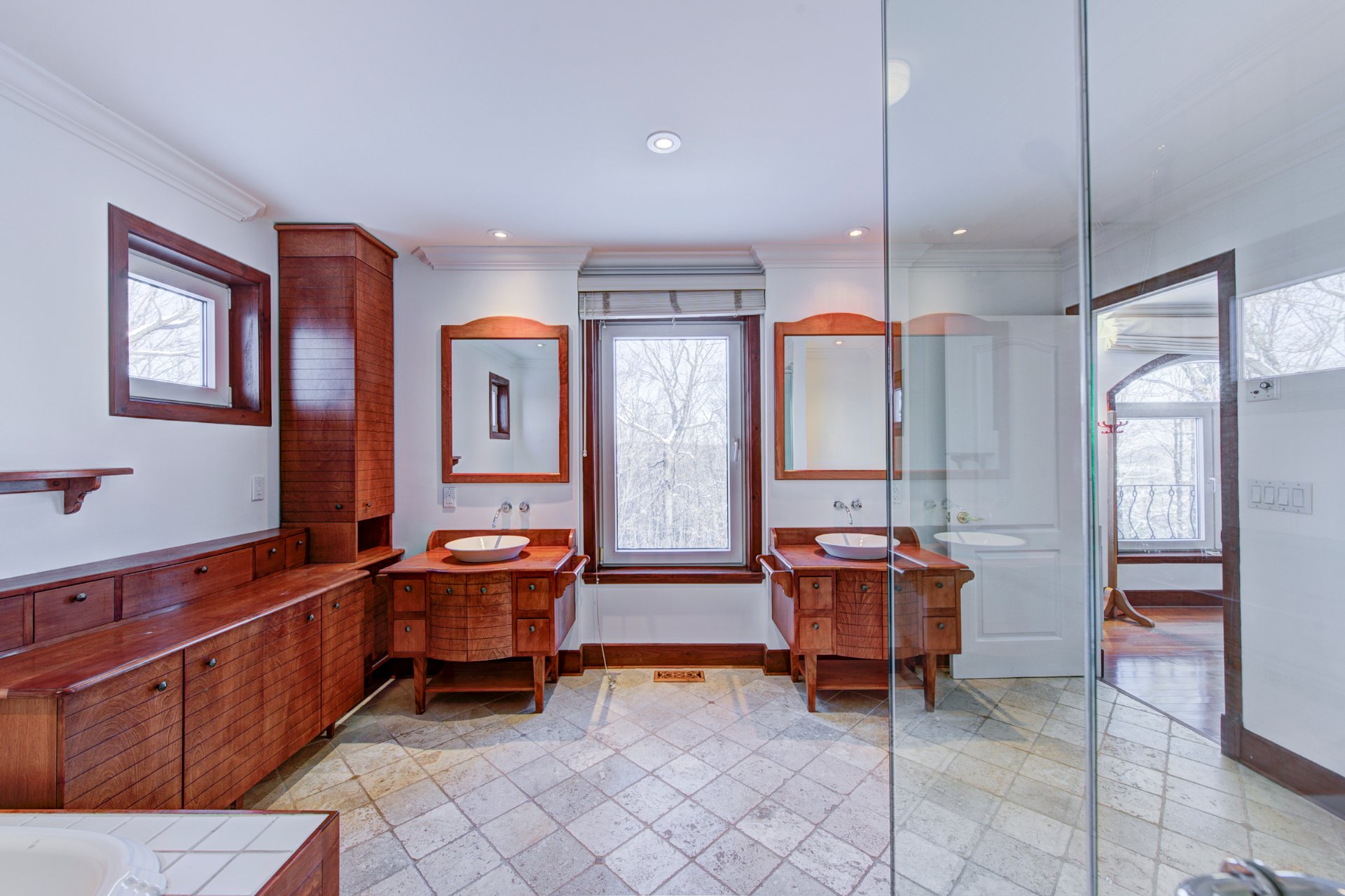 Photo - Salle de bains attenante à la CCP