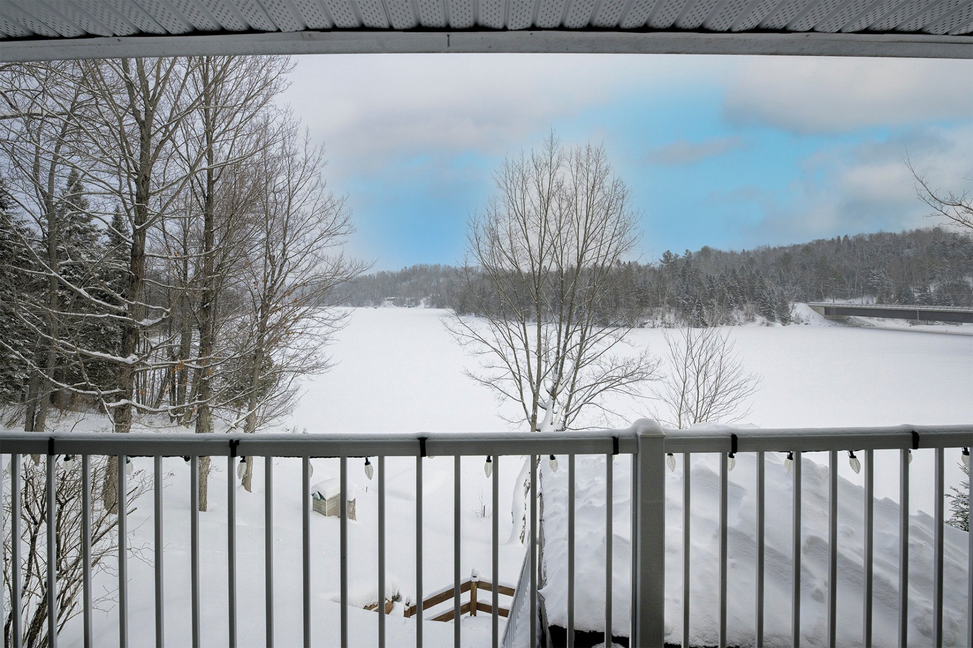 Photo - Vue sur l'eau