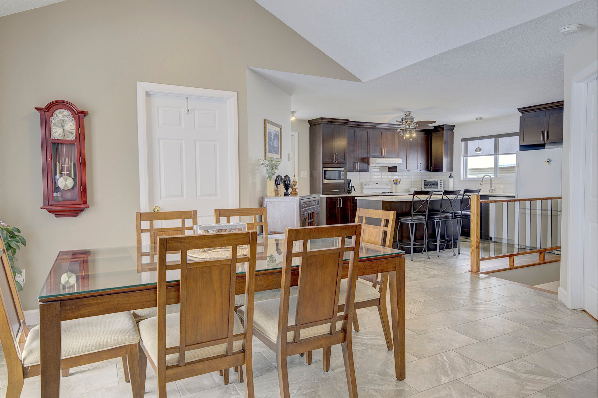 Photo - Salle à manger