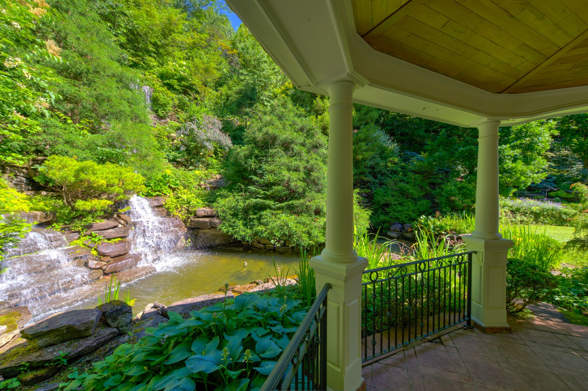 Photo - Vue sur l'eau