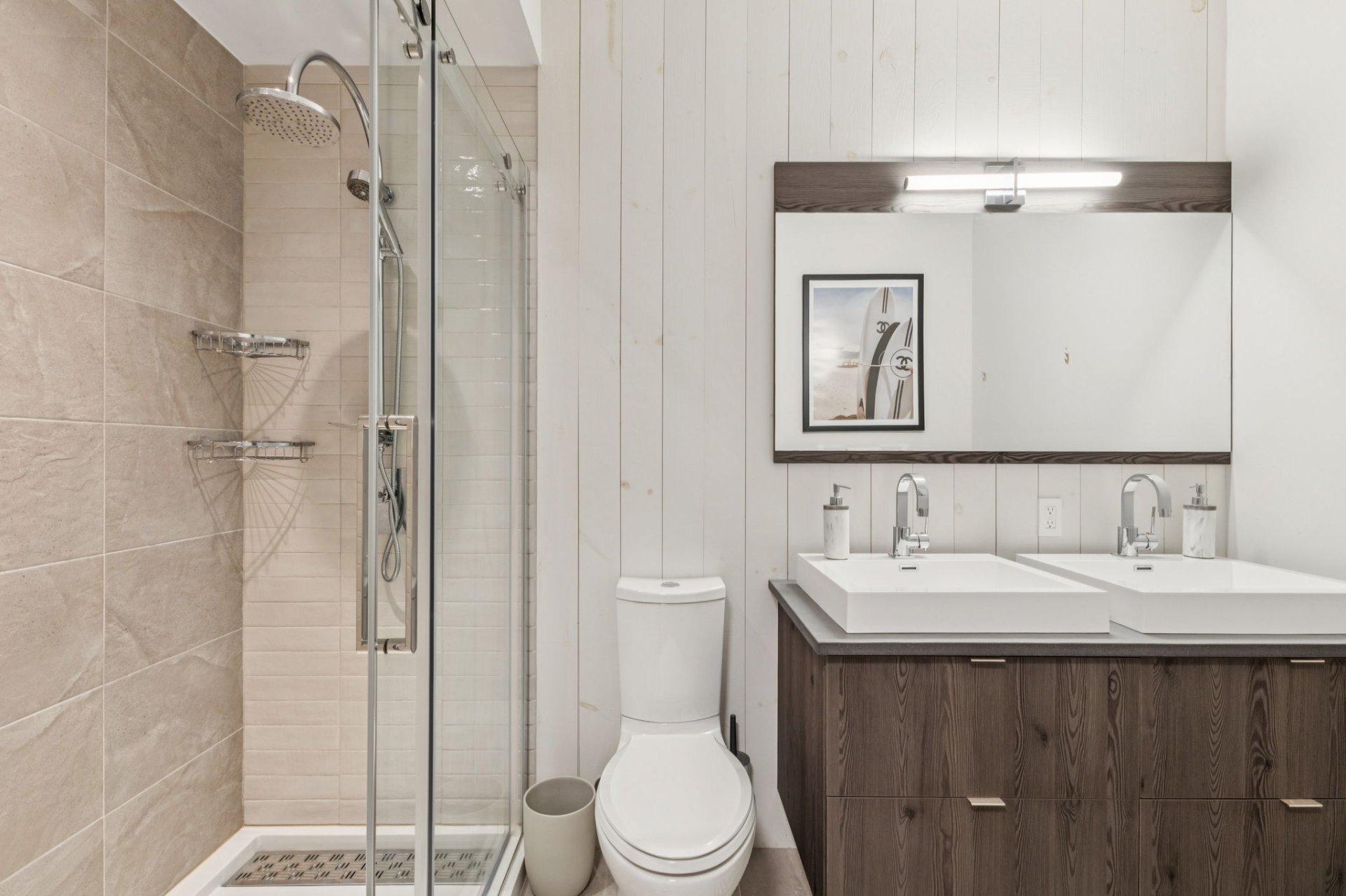 Photo - Ensuite bathroom