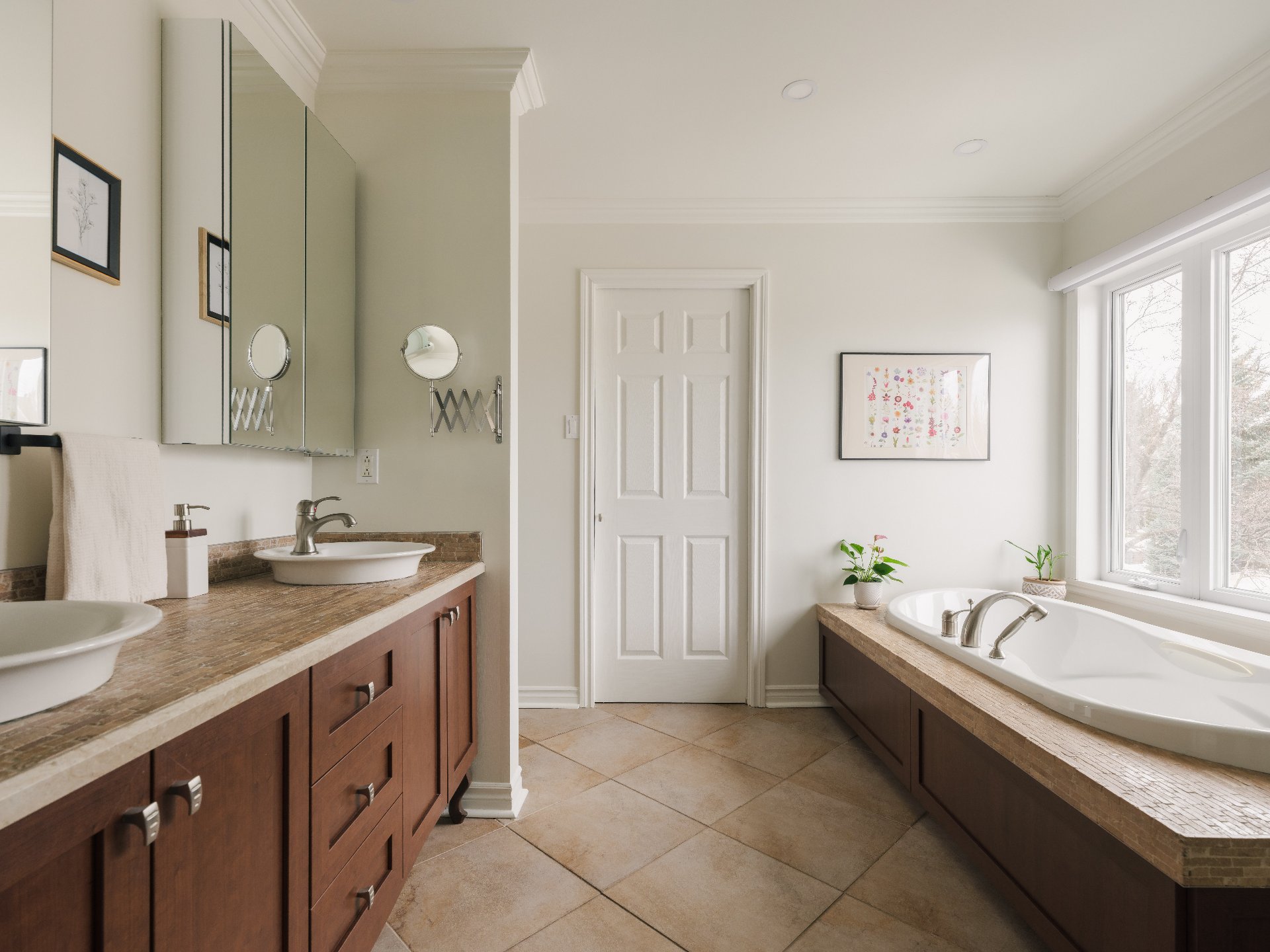 Photo - Salle de bains attenante à la CCP